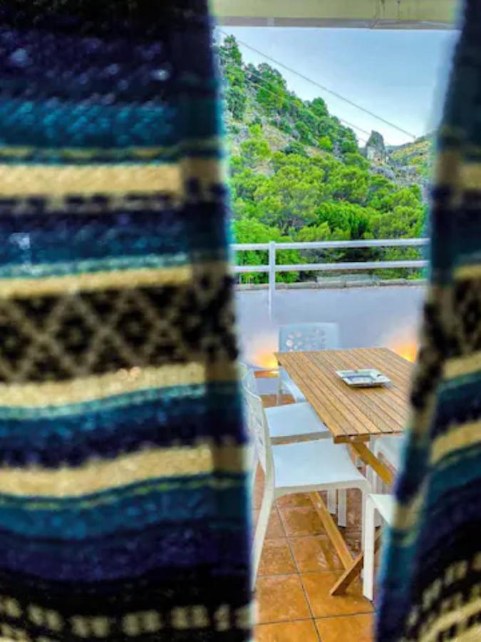 Grazalema - Casita La Calma - Incredible Views, Clima Frio-Calor, Wifi & Private Parking Optionalヴィラ エクステリア 写真