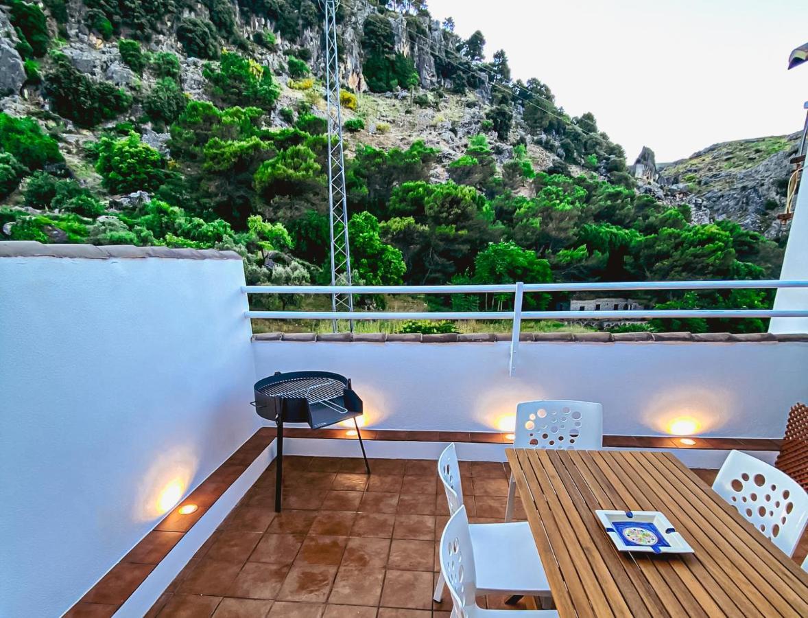 Grazalema - Casita La Calma - Incredible Views, Clima Frio-Calor, Wifi & Private Parking Optionalヴィラ エクステリア 写真