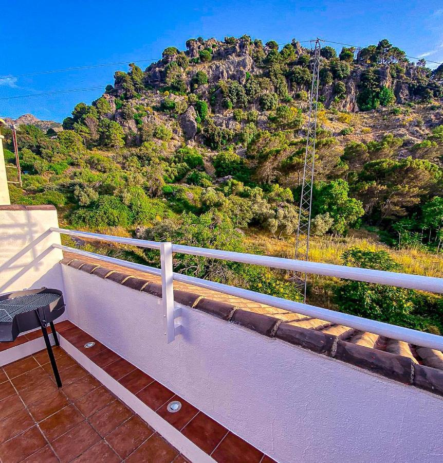 Grazalema - Casita La Calma - Incredible Views, Clima Frio-Calor, Wifi & Private Parking Optionalヴィラ エクステリア 写真